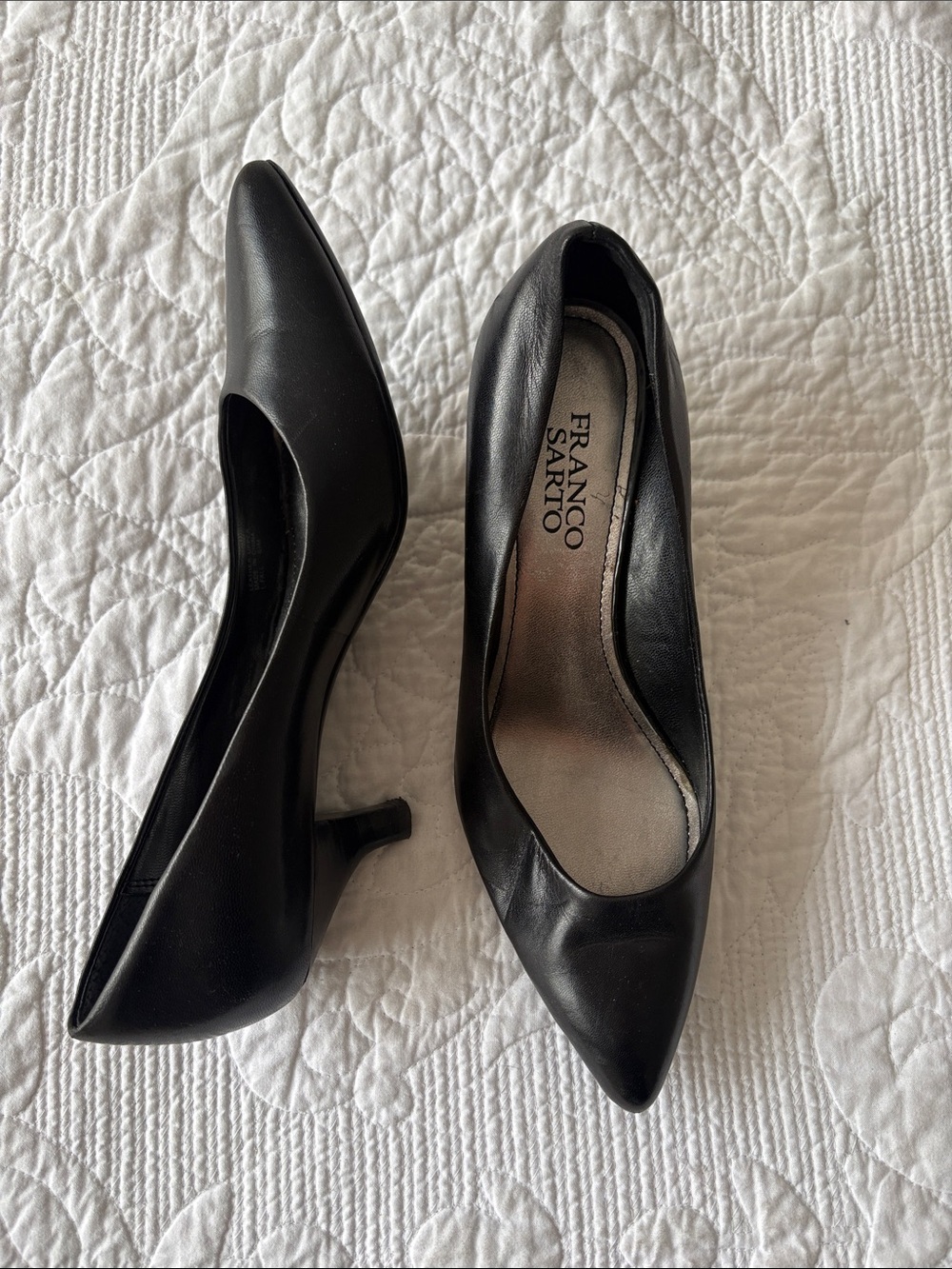Franco Sarto Black Leather Pointed-Toe Kitten Heel Pumps